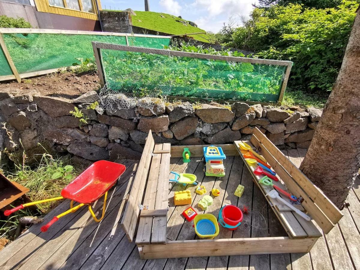 A Green Pearl In The Heart Of Torshavn Bagian luar foto